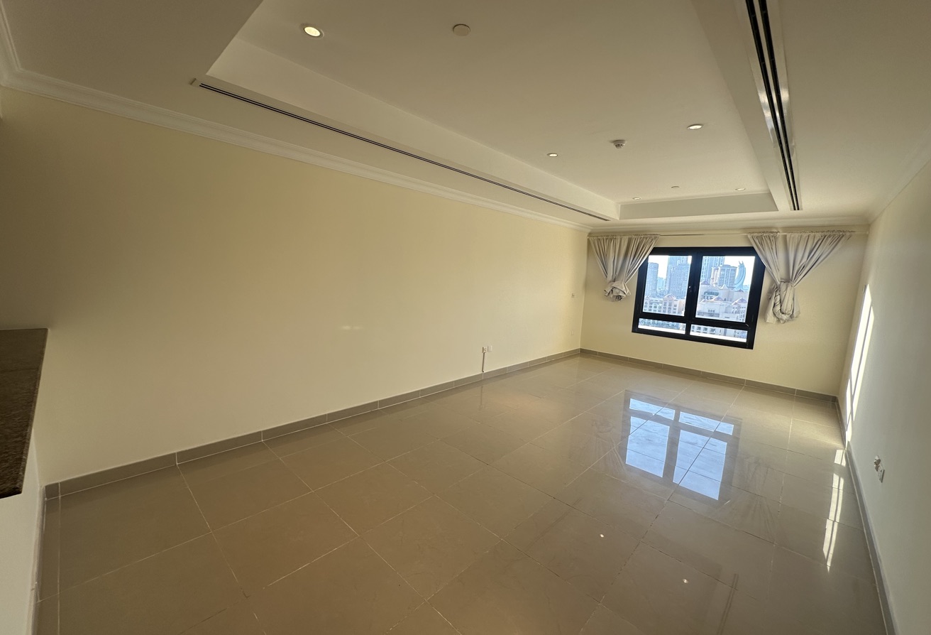 Studio Semi Furnished Panoramic Marina View thumbnail 2