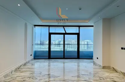 Apartment - 2 Bedrooms - 3 Bathrooms for rent in Marina Tower 02 - Marina District - Lusail