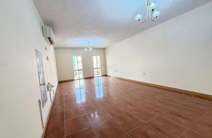 Apartment - 2 Bedrooms - 1 Bathroom for rent in Old Airport Road - Old Airport Road - Doha