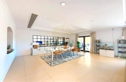 Apartment - 2 Bedrooms - 3 Bathrooms for sale in West Porto Drive - Porto Arabia - The Pearl Island - Doha