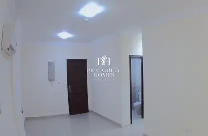 Apartment - 2 Bedrooms - 2 Bathrooms for rent in Al Sadd Tourist Apartments - Al Sadd - Doha