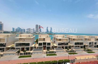 Apartment - 3 Bedrooms - 5 Bathrooms for sale in Crystal Residence - Gewan Island - The Pearl Island - Doha Apartment - 3 Bedrooms - 5 Bathrooms for sale in Crystal Residence - Gewan Island - The Pearl Island - Doha