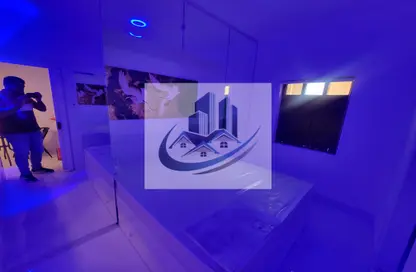 Apartment - Studio - 1 Bathroom for rent in Umm Ghuwalina - Umm Ghuwailina - Doha