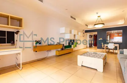 Apartment - 2 Bedrooms - 3 Bathrooms for rent in West Porto Drive - Porto Arabia - The Pearl Island - Doha