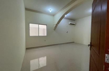 Apartment - 1 Bedroom - 1 Bathroom for rent in Mamoura 18 - Al Maamoura - Doha Apartment - 1 Bedroom - 1 Bathroom for rent in Mamoura 18 - Al Maamoura - Doha