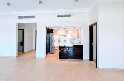 Apartment - 3 Bedrooms - 3 Bathrooms for rent in Carnaval - Qanat Quartier - The Pearl Island - Doha