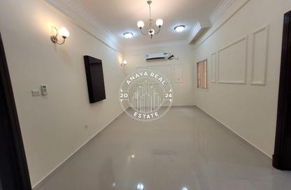 Apartment - 2 Bedrooms - 2 Bathrooms for rent in Al Mansoura - Al Mansoura - Doha