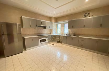 Villa - 5 - 6 for rent in Legtaifiya Lagoon - West Bay - Doha