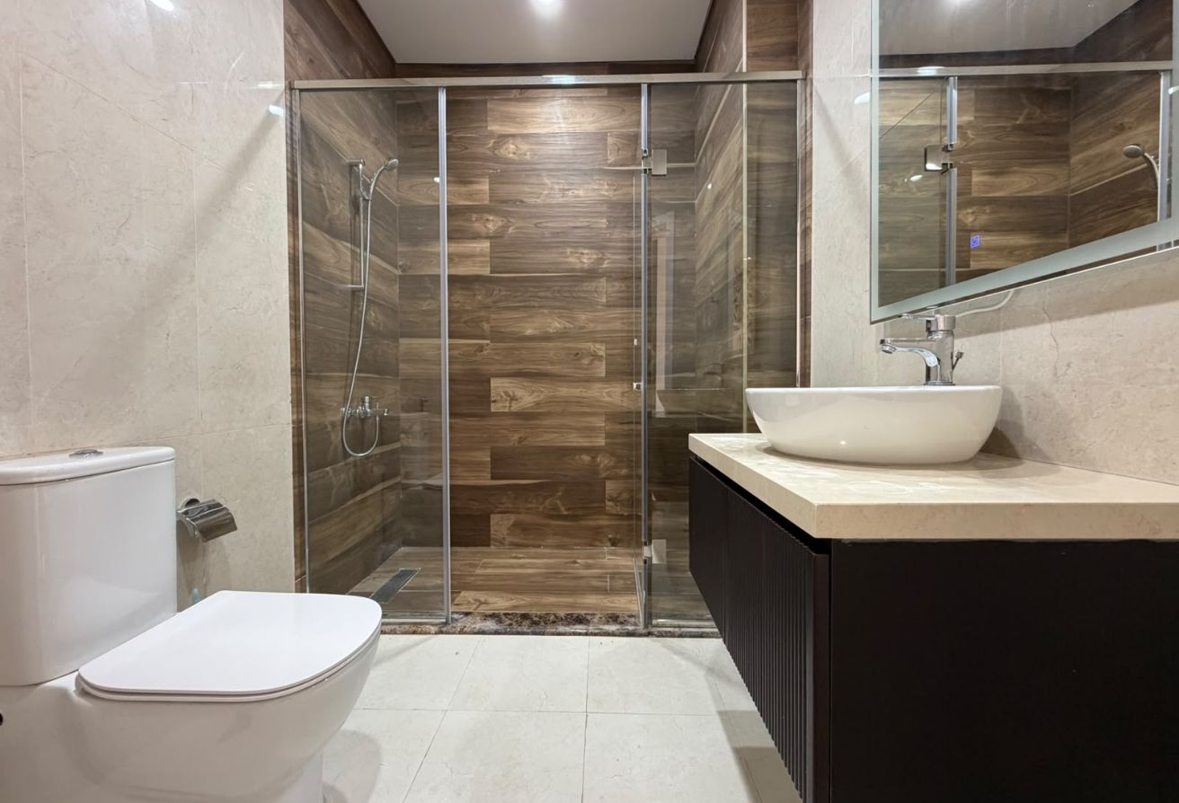 Exclusive 2BR + Maid | Private Garden | 340 SQM | thumbnail 18