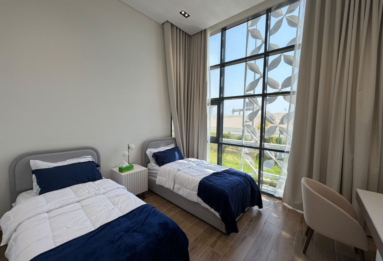 Exclusive 2BR + Maid | Private Garden | 340 SQM | thumbnail 4