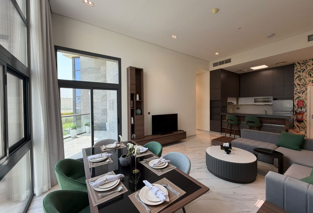 Exclusive 2BR + Maid | Private Garden | 340 SQM | thumbnail 8