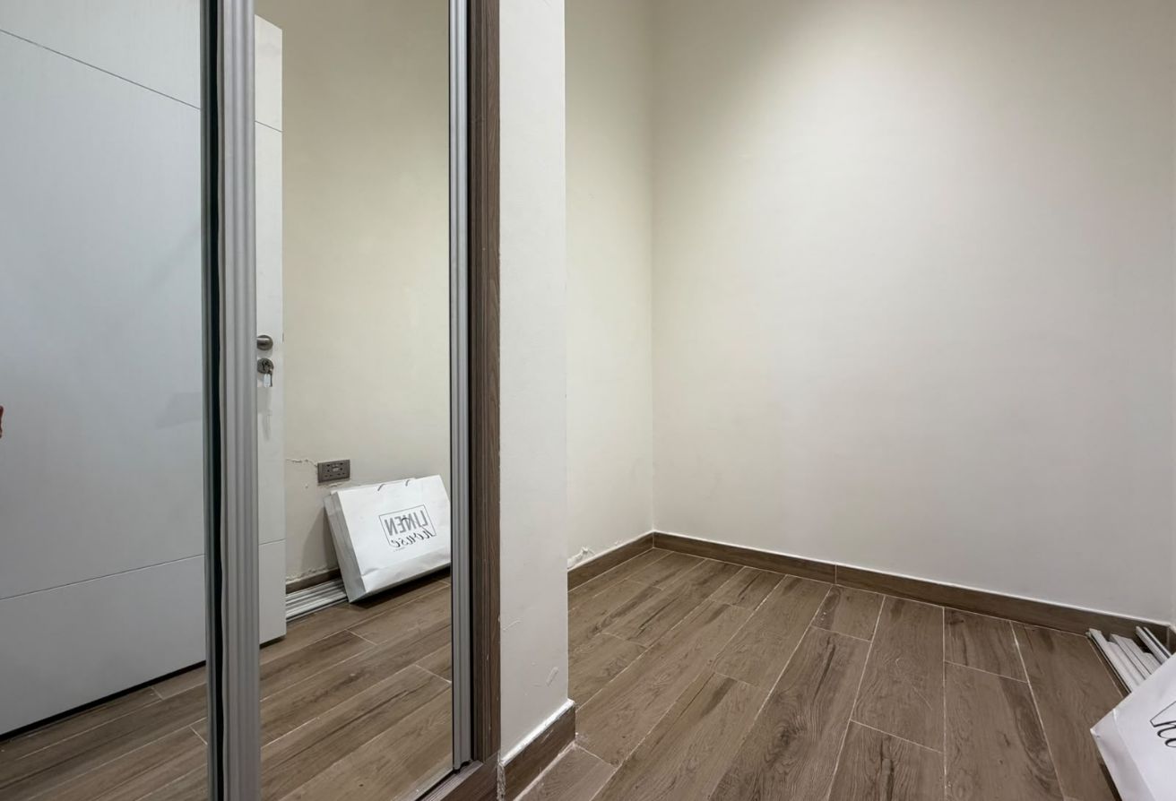 Exclusive 2BR + Maid | Private Garden | 340 SQM | thumbnail 13