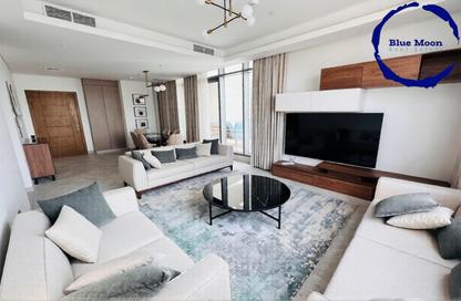 Apartment - 3 Bedrooms - 4 Bathrooms for rent in Lusail Marina Heights - Marina District - Lusail
