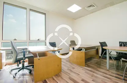 مساحات مكتبية - استوديو - 2 حمامات للايجار في برج وست باي - الخليج الجنوبي - الخليج الغربي - الدوحة