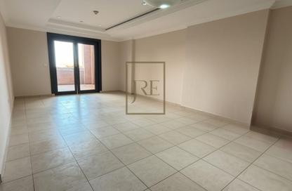 Apartment - 1 Bedroom - 3 Bathrooms for rent in East Porto Drive - Porto Arabia - The Pearl Island - Doha