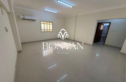 Apartment - 2 - 2 for rent in Al Mansoura - Doha Apartment - 2 - 2 for rent in Al Mansoura - Doha