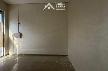 Shop - Studio - 1 for rent in Al Duhail - Al Duhail - Doha