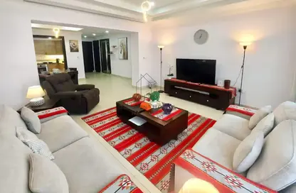 Apartment - 1 Bedroom - 2 Bathrooms for rent in West Porto Drive - Porto Arabia - The Pearl Island - Doha