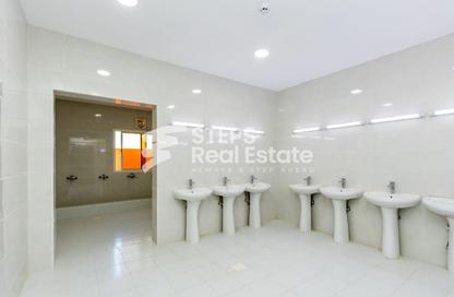Staff Accommodation - Studio - 7+ Bathrooms for sale in Abu Nakhla - Doha