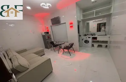 شقة - غرفة نوم - 1 حمام للايجار في ام غوالينا تجارية - ام غويلينا - أم غويلينا - الدوحة