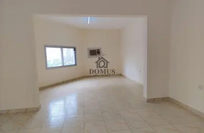 شقة - 3 غرف نوم - 2 حمامات للايجار في شارع انس - فريج بن محمود الشمالي - فريج بن محمود - الدوحة