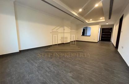 Apartment - 1 Bedroom - 2 Bathrooms for rent in East Porto Drive - Porto Arabia - The Pearl Island - Doha