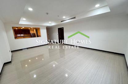 Apartment - 1 Bedroom - 2 Bathrooms for rent in Tower 21 - Porto Arabia - The Pearl Island - Doha