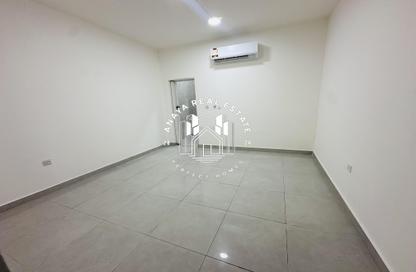 Villa - Studio - 1 Bathroom for rent in Al Nasr Street - Al Nasr - Doha