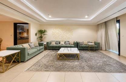 Apartment - 3 Bedrooms - 5 Bathrooms for rent in West Porto Drive - Porto Arabia - The Pearl Island - Doha
