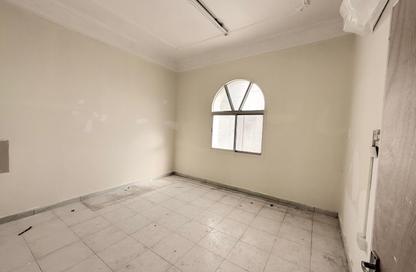 Apartment - 1 Bedroom - 1 Bathroom for rent in New Salata - Salata - Doha