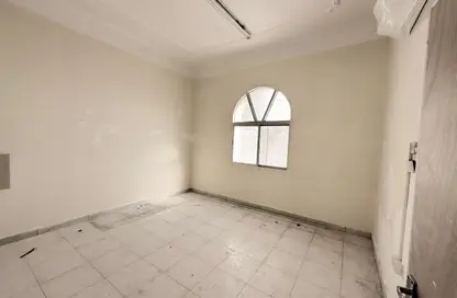 Apartment - 1 Bedroom - 1 Bathroom for rent in New Salata - Salata - Doha