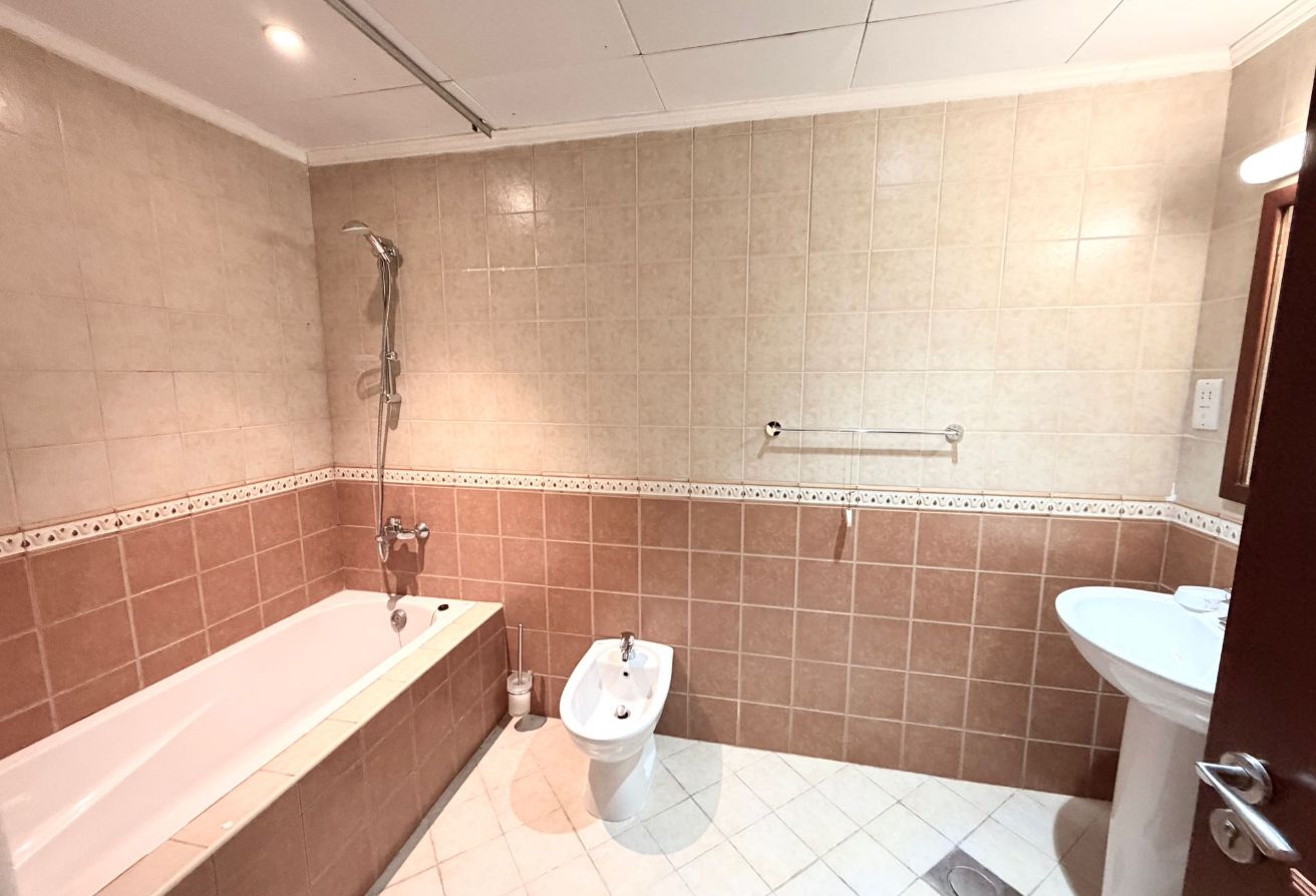 Marina view furnished 1bhk apartment with balcony thumbnail 12