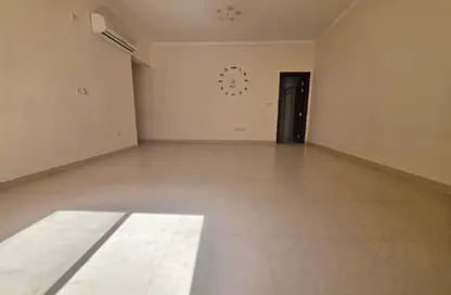 Apartment - 3 Bedrooms - 3 Bathrooms for rent in Al Jazeera Street - Fereej Bin Mahmoud North - Fereej Bin Mahmoud - Doha