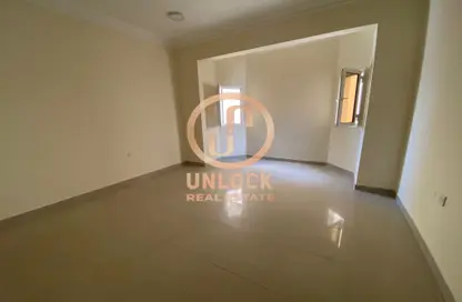 Apartment - 2 Bedrooms - 2 Bathrooms for rent in Al Mansoura - Al Mansoura - Doha