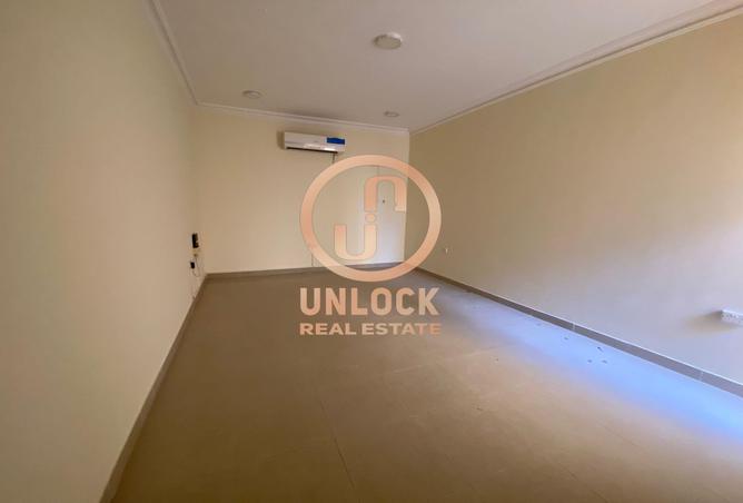 54102230 - Property Image 2