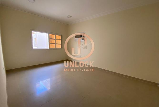 54102230 - Property Image 3
