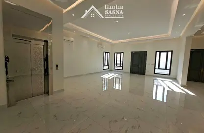فيلا للايجار في شارع النعيجة - النعيجة - الدوحة