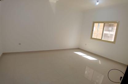 Apartment - 1 Bedroom - 1 Bathroom for rent in Umm Ghwailina Comm - Umm Ghuwalina - Umm Ghuwailina - Doha