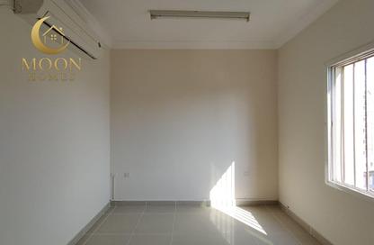 Apartment - 3 Bedrooms - 3 Bathrooms for rent in Muntazah 7 - Al Muntazah - Doha Apartment - 3 Bedrooms - 3 Bathrooms for rent in Muntazah 7 - Al Muntazah - Doha