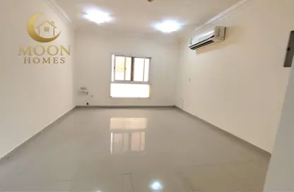 Apartment - 2 Bedrooms - 2 Bathrooms for rent in Al Mansoura - Al Mansoura - Doha