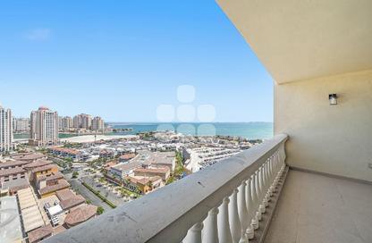 Apartment - 3 Bedrooms - 3 Bathrooms for rent in Tower 23 - Porto Arabia - The Pearl Island - Doha