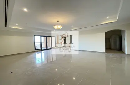 Apartment - 2 Bedrooms - 3 Bathrooms for rent in East Porto Drive - Porto Arabia - The Pearl Island - Doha