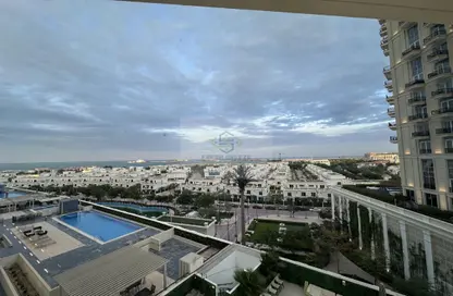 Apartment - 3 Bedrooms - 4 Bathrooms for rent in Floresta Gardens - The Pearl Island - Doha