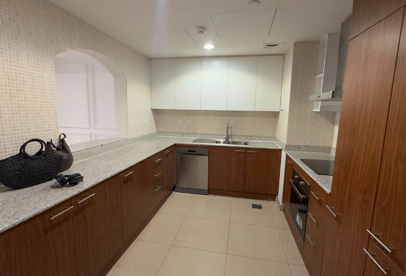 Spacious 1BHK |ONE MONTH FREE|WITH BALCONY thumbnail 4