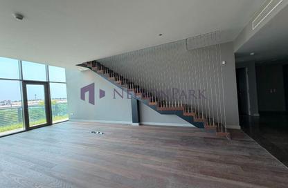 Apartment - 3 Bedrooms - 4 Bathrooms for sale in Seef Lusail Tower 1 - Seef Lusail - Lusail City - Lusail Apartment - 3 Bedrooms - 4 Bathrooms for sale in Seef Lusail Tower 1 - Seef Lusail - Lusail City - Lusail
