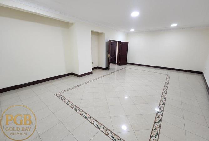 977136 - Property Image 2