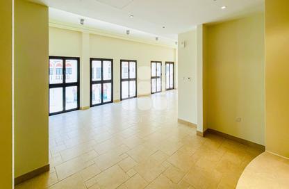 Apartment - 3 Bedrooms - 3 Bathrooms for rent in Chateau - Qanat Quartier - The Pearl Island - Doha