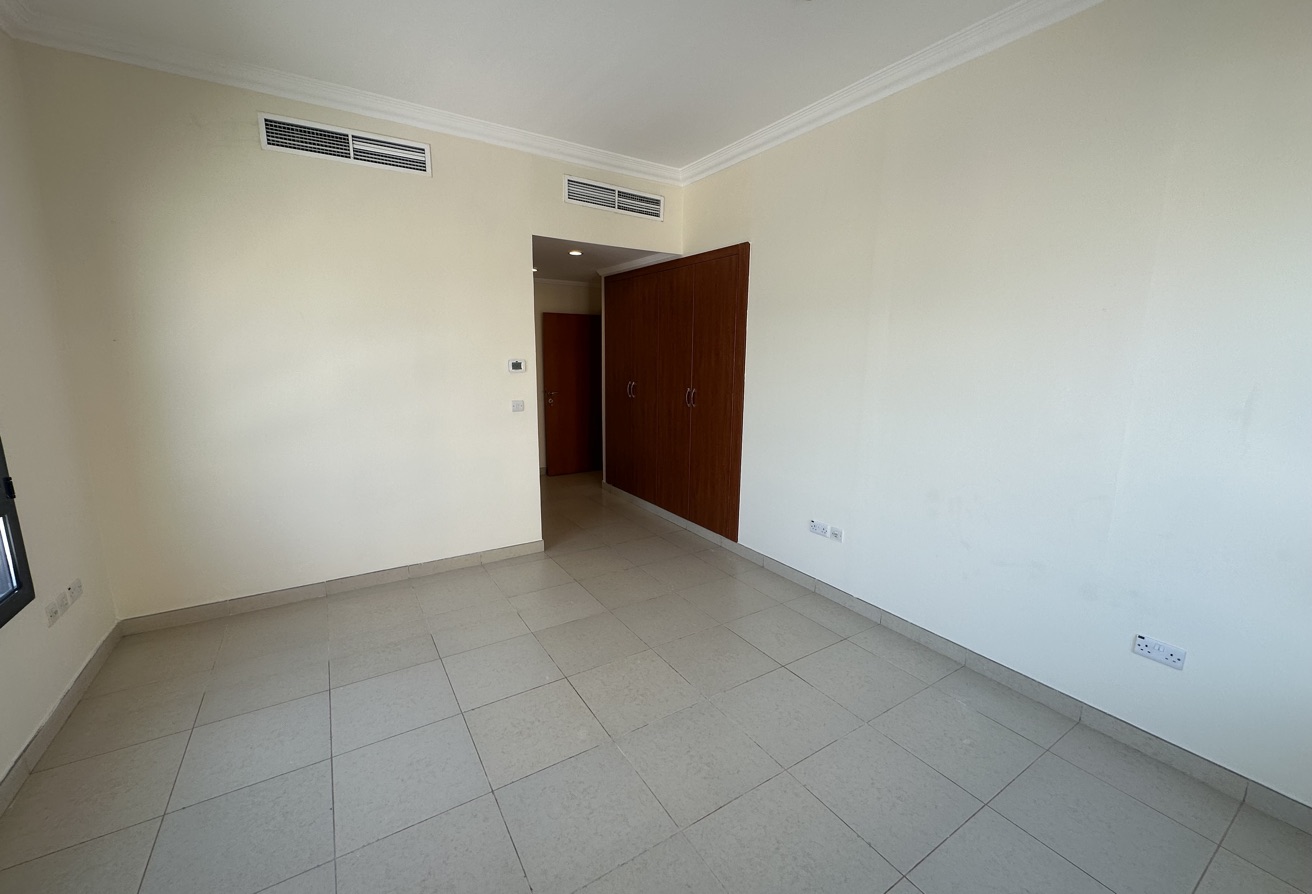 2 Bedroom Semi Furnished Fully Sea View thumbnail 9