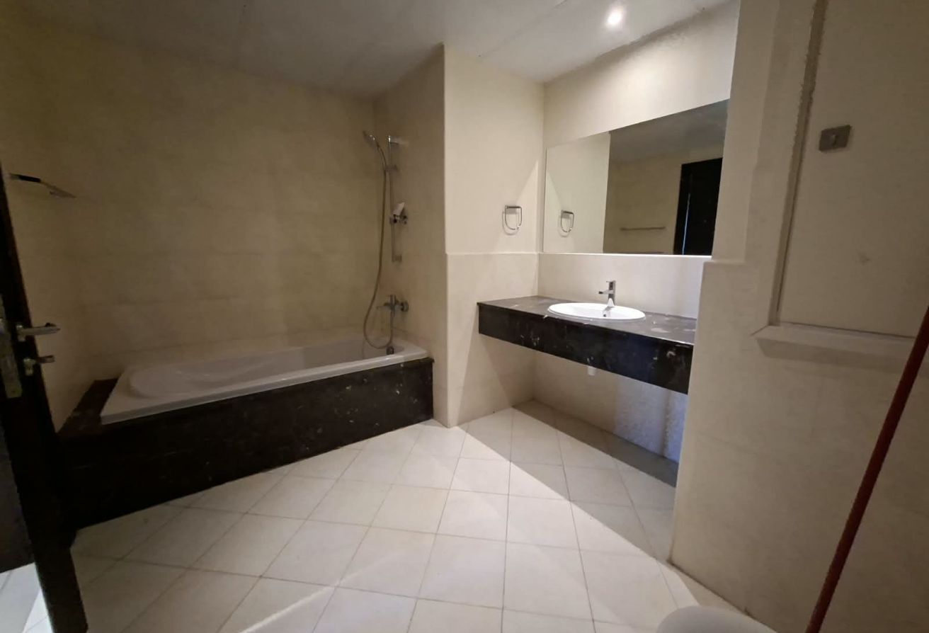Luxury 1BR | Fully Furnished | 122 SQM | Porto Ara thumbnail 18