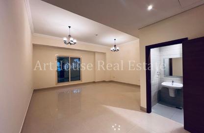 Apartment - 2 Bedrooms - 3 Bathrooms for rent in Fox Hills South - Fox Hills - Lusail